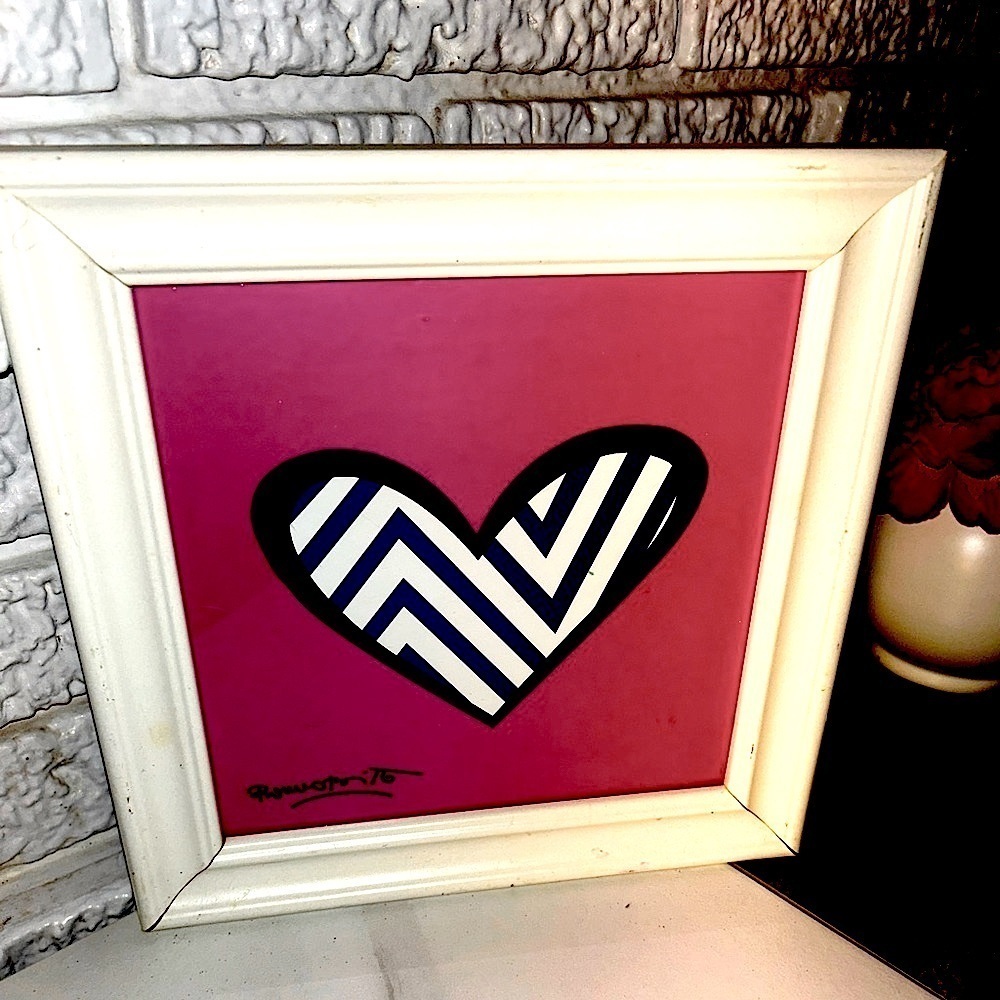 Vintage Wall Art Retro Heart Pattern Chevron Print Pink White Wooden Frame - Picture 2 of 6